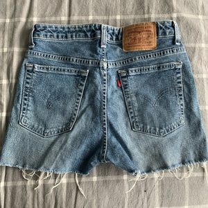 Levi’s Vintage high-waisted shorts 27-28